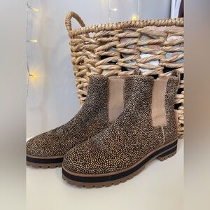 Madewell The Ivy Chelsea Boot in Mini Dot Calf Hair Animal Print Size 7.5
